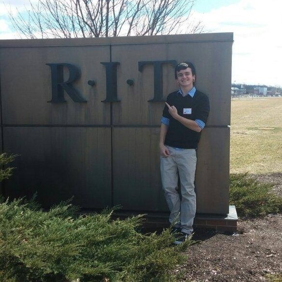 Meet your Posher, Lynette - Picture 1 of 1